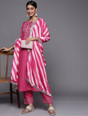 Women Pink Bandhani Printed Kurta with Trousers & With Dupatta 7