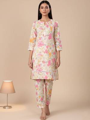 Off White Floral Printed Panelled Pure Cotton Straight Kurta With Trouser 2