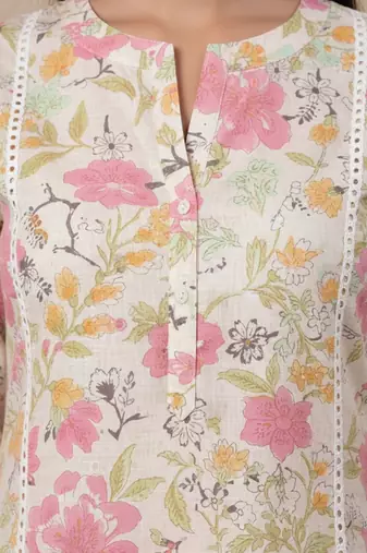 Off White Floral Printed Panelled Pure Cotton Straight Kurta With Trouser