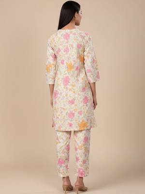 Off White Floral Printed Panelled Pure Cotton Straight Kurta With Trouser 4