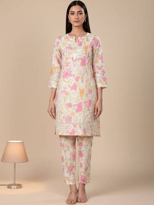 Off White Floral Printed Panelled Pure Cotton Straight Kurta With Trouser 5