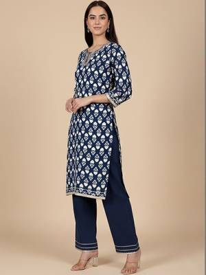 Women Ethnic Motifs Printed Sequined Details Kurta with Trousers 4