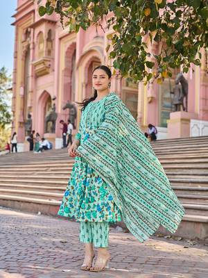 sea green anarkali pintuck detailing kurta trouser dupatta set 2