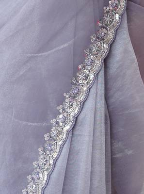 Lilac net embellished saree with unstitched blouse piece. 4