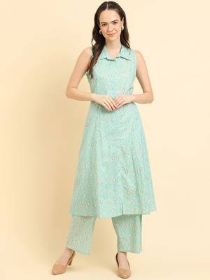 Ethnic Motifs Printed Panelled Kurta with Trousers 1