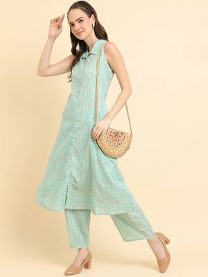 Ethnic Motifs Printed Panelled Kurta with Trousers 5