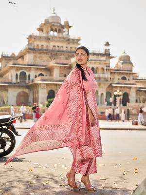 pink kantha work a-line kurta trouser dupatta set 2