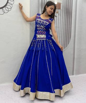 Blue Color lampi bordar & ribbon work Cotton Navratri Lahenga Choli 3