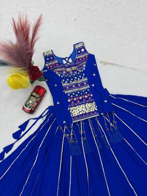 Blue Color lampi bordar & ribbon work Cotton Navratri Lahenga Choli 4