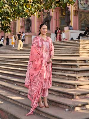 pink zig zag floral print a-line design kurta trouser dupatta set 1