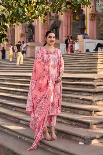 pink zig zag floral print a-line design kurta trouser dupatta set