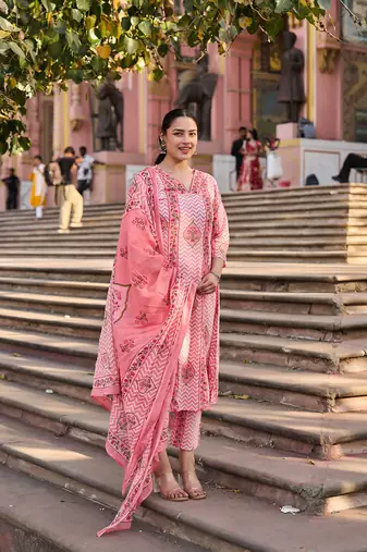 pink zig zag floral print a-line design kurta trouser dupatta set