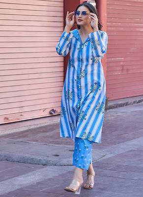 Yufta blue floral print a-line design this kurta trouser set 5