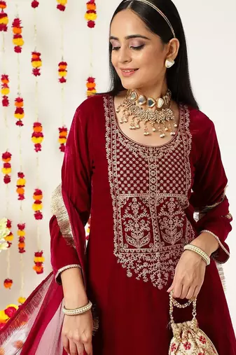 Women Ethnic Motifs Yoke Design Zari Work Velvet Kurta & Trousers With Dupatta