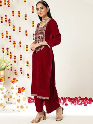 Women Ethnic Motifs Yoke Design Zari Work Velvet Kurta & Trousers With Dupatta 5