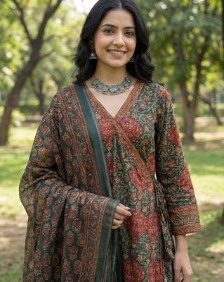 green floral print a-line angrakha kurta trouser dupatta set 4