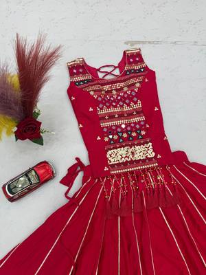 Red lampi bordar & ribbon work Cotton Navratri Lahenga Choli 4