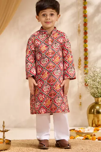 Boys red cotton patola print kurta pyjama set