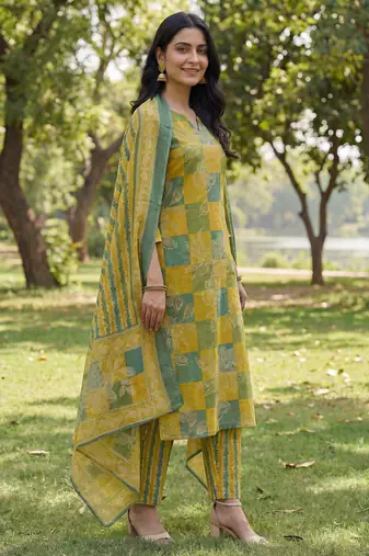 Yufta multi straight floral geometric print kurta trouser dupatta set