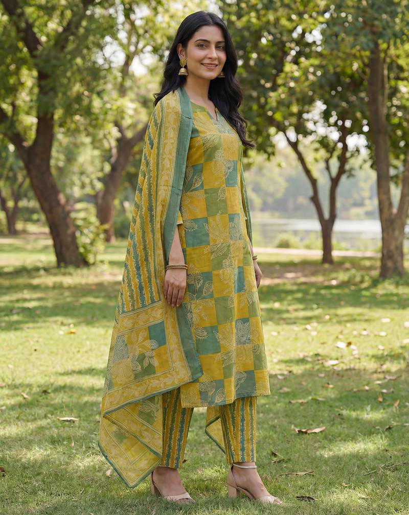 Yufta multi straight floral geometric print kurta trouser dupatta set