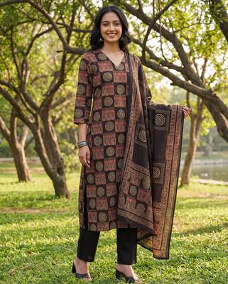 black straight geometric print kurta trouser dupatta set 1