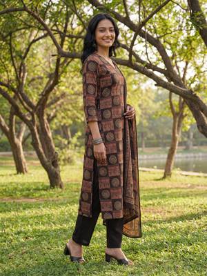 black straight geometric print kurta trouser dupatta set 2