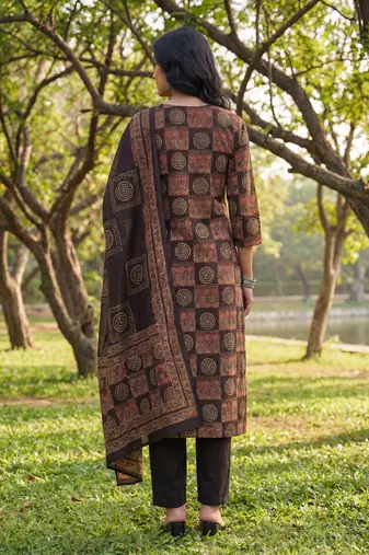 black straight geometric print kurta trouser dupatta set
