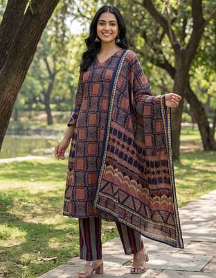 Yufta navy blue straight geometric print with kurta trouser dupatta set 1