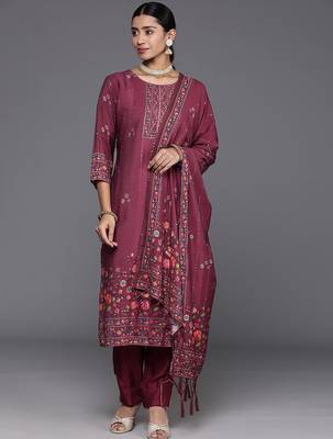 Floral Printed Regular Sequinned Kurta with Trousers & Dupatta 1