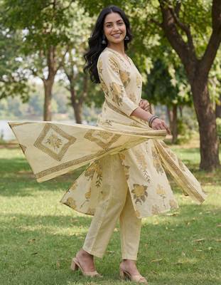yellow straight design striped and floral print with this kurta trouser dupatta set 2