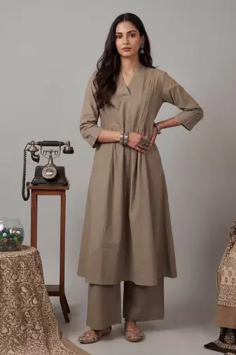 Yufta grey solid a-line design features pintuck pleats kurta palazzo set
