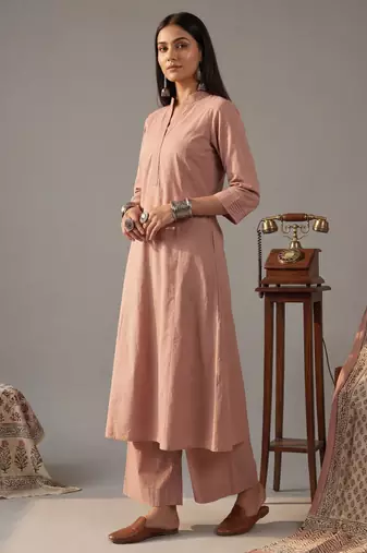 Yufta mauve solid a-line design features pintuck pleats kurta palazzo set