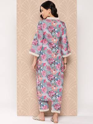 Floral Printed Regular Kurta with Trousers 4