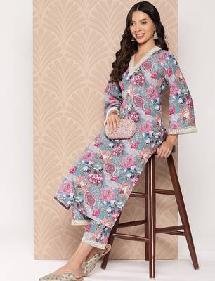 Floral Printed Regular Kurta with Trousers 5