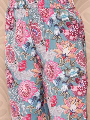 Floral Printed Regular Kurta with Trousers 7
