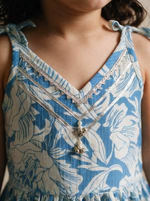 Sishu girls blue floral print kurta with dhoti pants 2