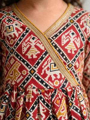 Sishu girls red & mustard patola print cotton angarakha kurta with pant 2