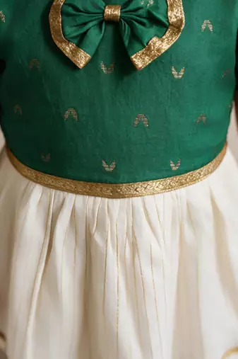 Sishu girls green chanderi silk zari a-line bowdress