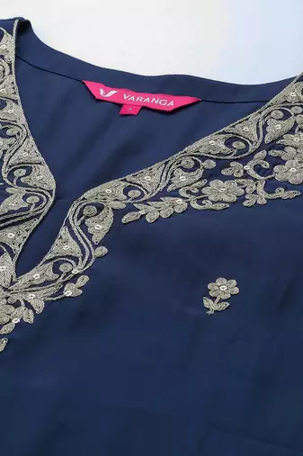 Floral Embroidered Regular Thread Work Kurta With Trousers & With Dupatta