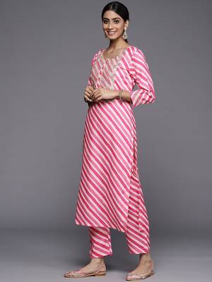 Leheriya Printed Gotta Patti Kurta with Trousers & Dupatta 6