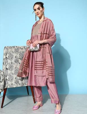 Women Mauve Embroidered Kurta With Trousers & Dupatta 2