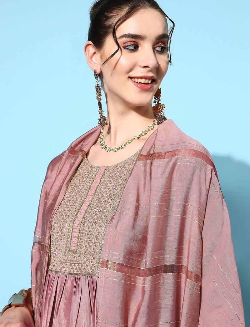 Women Mauve Embroidered Kurta With Trousers & Dupatta
