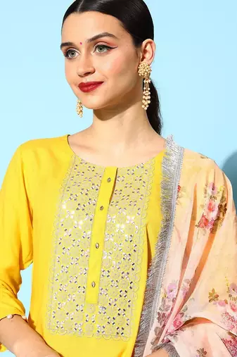 Women Solid Viscose Rayon Hyper Texture Kurta Set