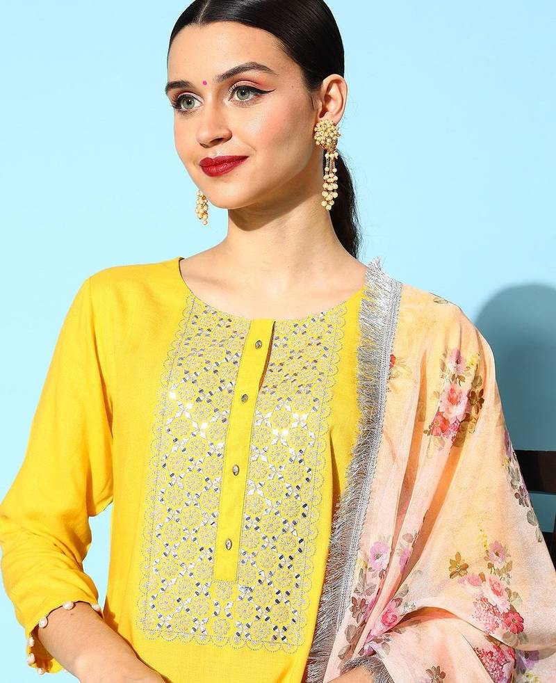 Women Solid Viscose Rayon Hyper Texture Kurta Set