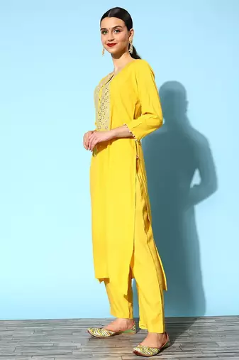 Women Solid Viscose Rayon Hyper Texture Kurta Set
