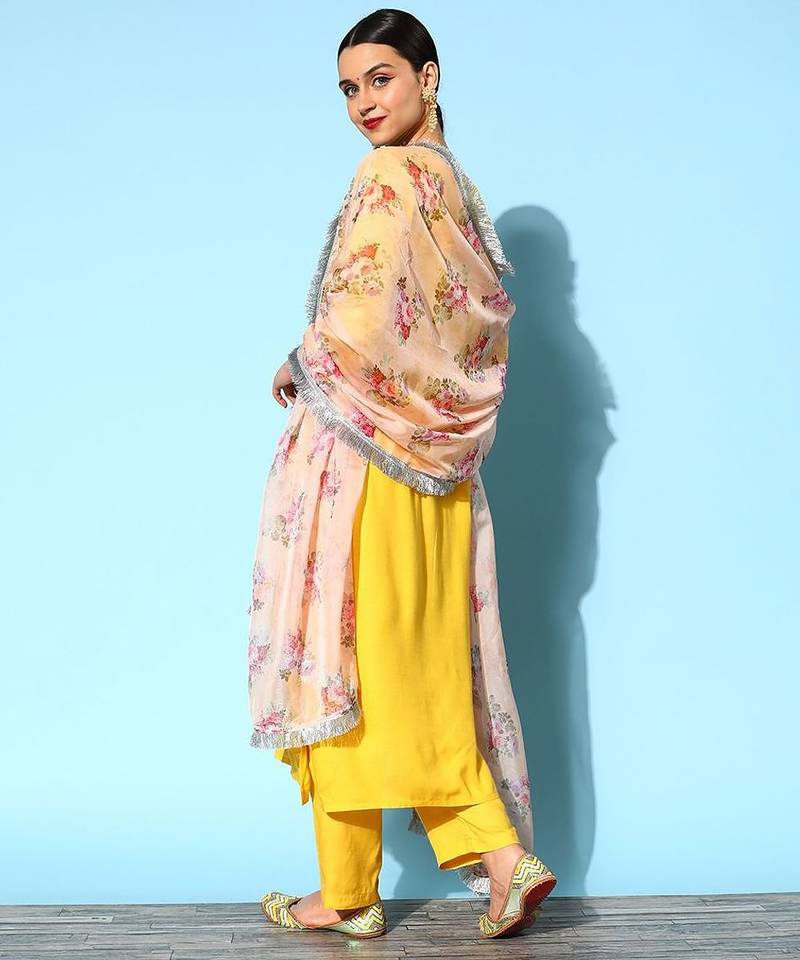 Women Solid Viscose Rayon Hyper Texture Kurta Set