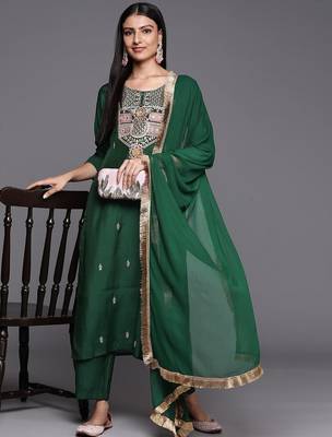 Women Green Ethnic Motifs Embroidered Gotta Patti Kurta with Trousers & With Dupatta 1