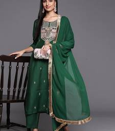Women Green Ethnic Motifs Embroidered Gotta Patti Kurta with Trousers & With Dupatta