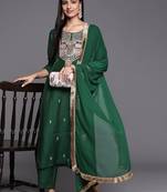 Women Green Ethnic Motifs Embroidered Gotta Patti Kurta with Trousers & With Dupatta