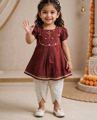Sishu girls maroon embroidered kurta with dhoti pant 3